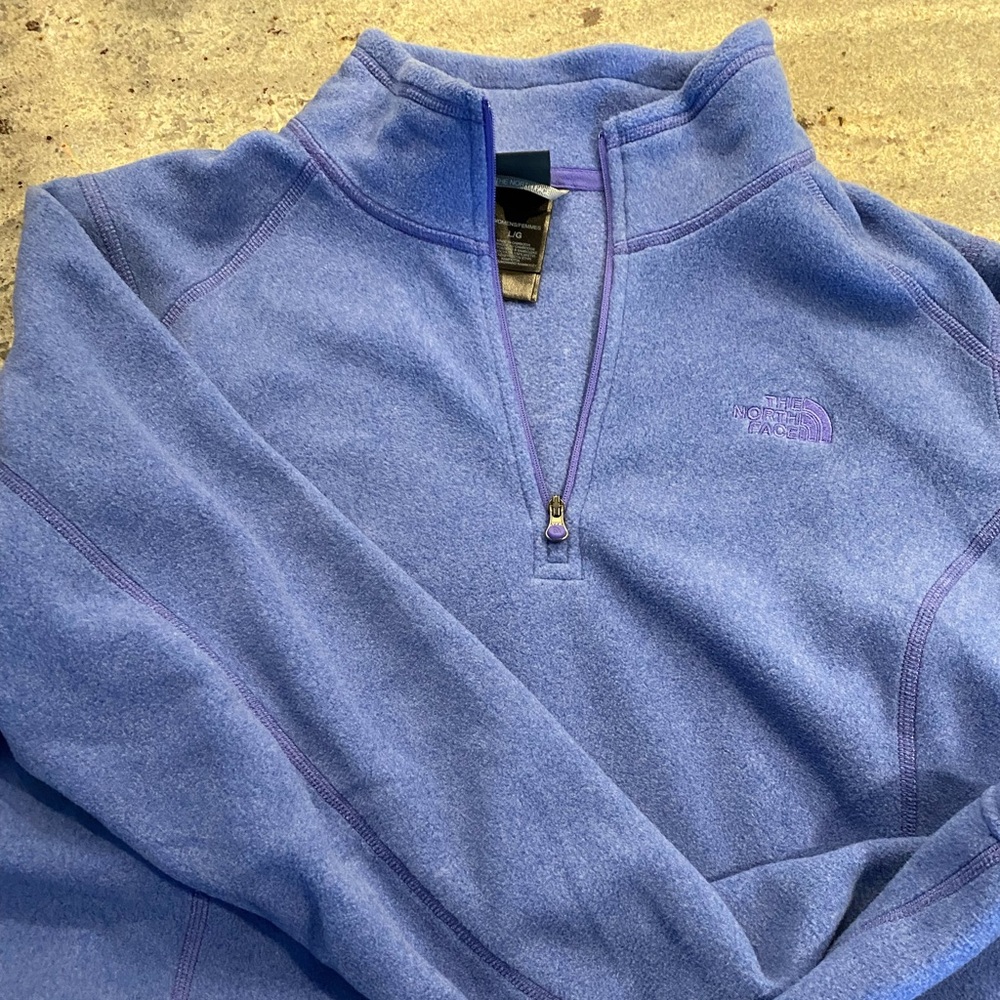 Women’s North Face periwinkle blue quarter-zip fleece